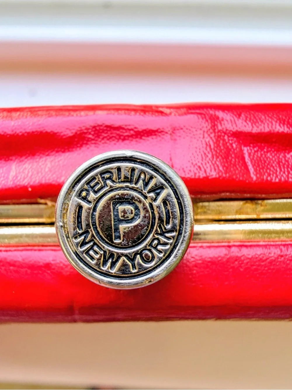 PERLINA Vintage Red Croc-Embossed Clutch Wallet